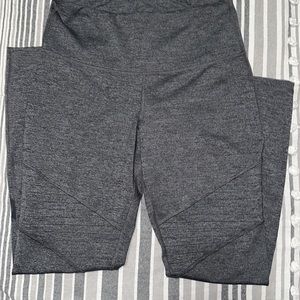 Old Navy Active moto style legging🩶